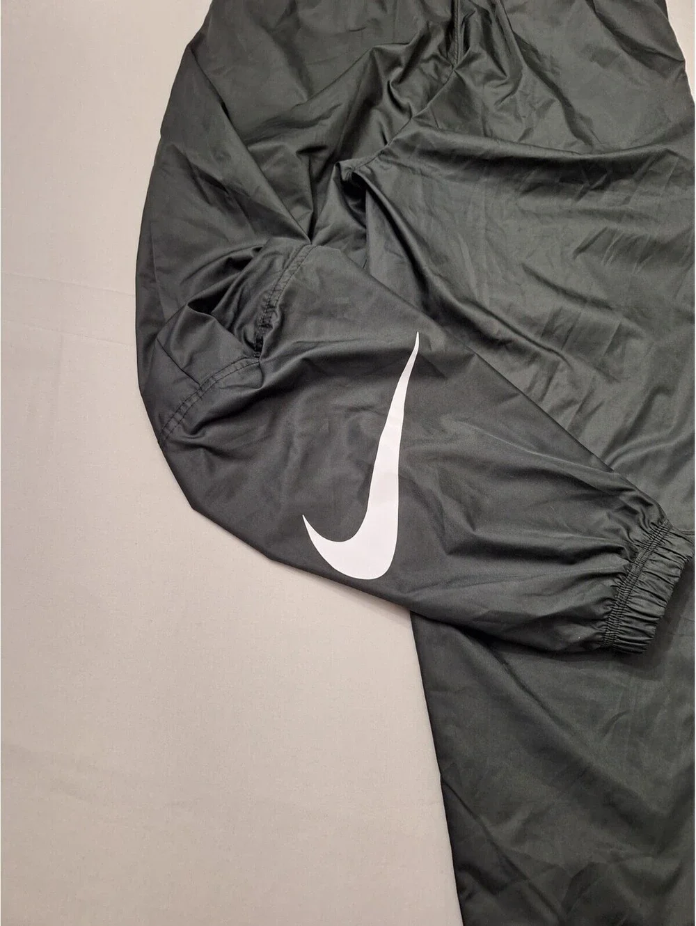 Nike Track Pants Womens S Black Swoosh CJ3776-010 Nylon Joggers Belted Athletic